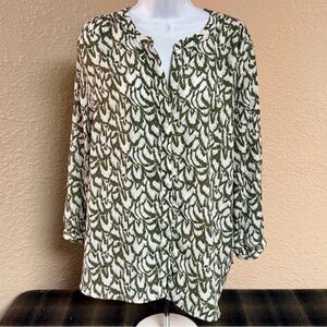 Green and White Patterned Women's Top